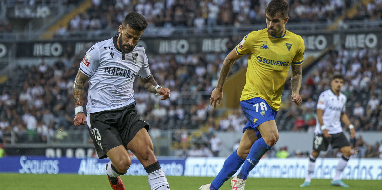 Vitoria Guimaraes v GD Estoril - Liga Portugal